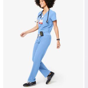 Figs Livingston Scrubs Size Medium Tall in Ciel Blue